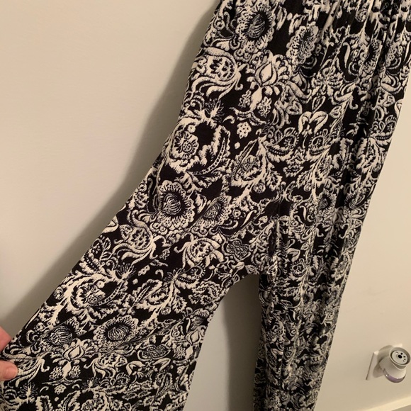 Super chic, day time or evening, jumpsuit - Picture 3 of 3